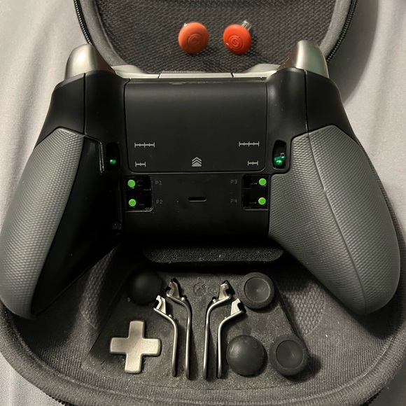 XBox One - Picture 7 of 9